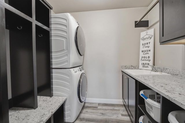 W7077 JACLYN LANE, Greenville, WI 54942