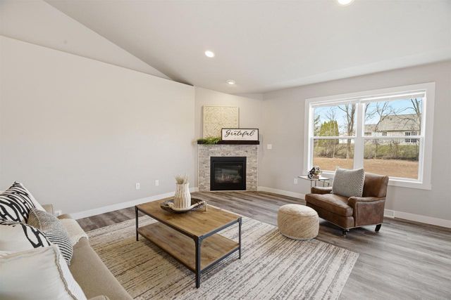 W7077 JACLYN LANE, Greenville, WI 54942