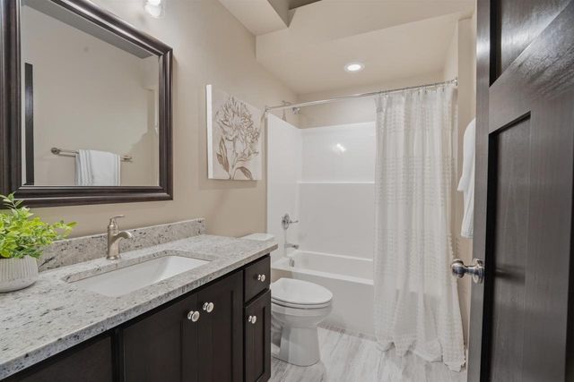 W7077 JACLYN LANE, Greenville, WI 54942