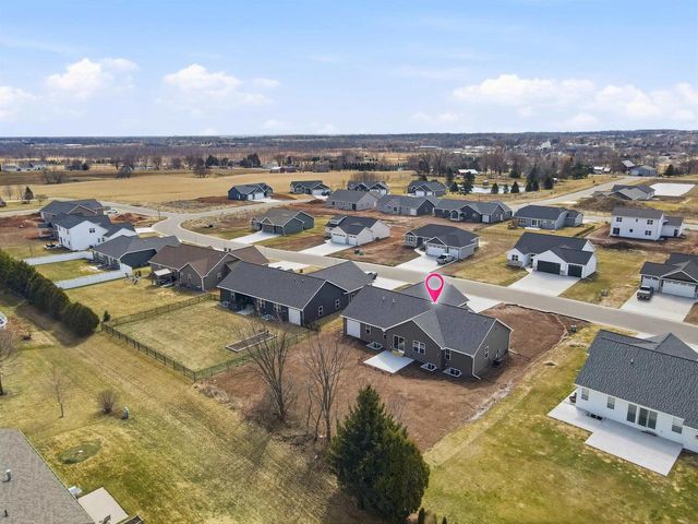 W7077 JACLYN LANE, Greenville, WI 54942