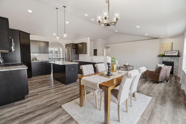 W7077 JACLYN LANE, Greenville, WI 54942