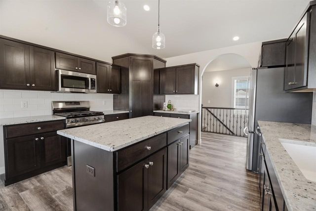 W7077 JACLYN LANE, Greenville, WI 54942