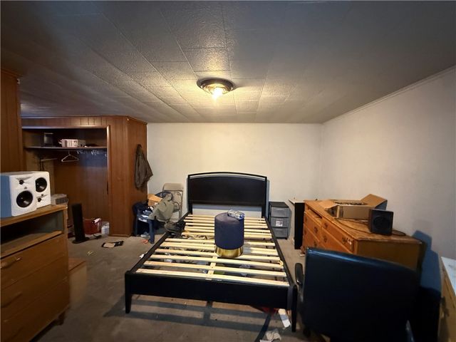 204 Mccoy Rd, Stowe Twp, PA 15136