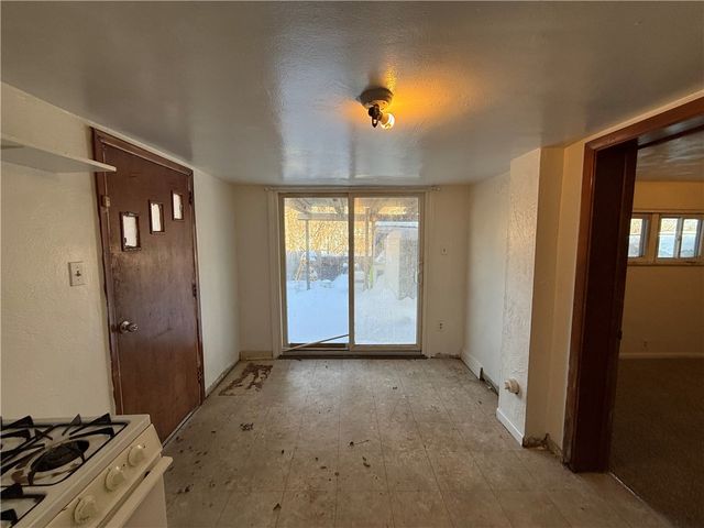 204 Mccoy Rd, Stowe Twp, PA 15136