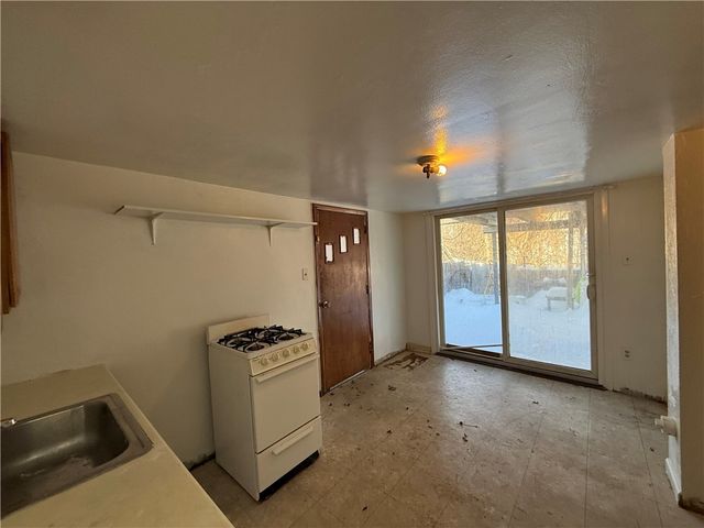 204 Mccoy Rd, Stowe Twp, PA 15136