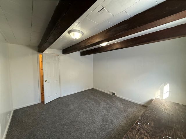 204 Mccoy Rd, Stowe Twp, PA 15136