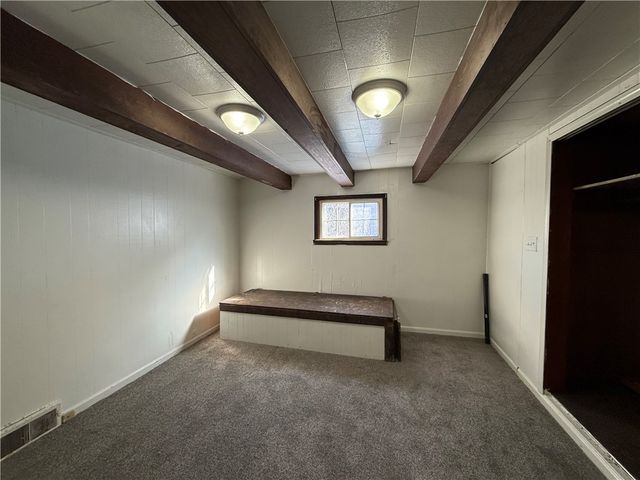 204 Mccoy Rd, Stowe Twp, PA 15136