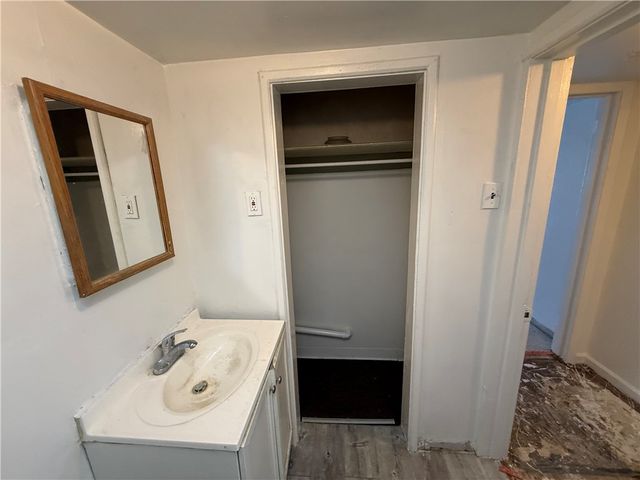 204 Mccoy Rd, Stowe Twp, PA 15136