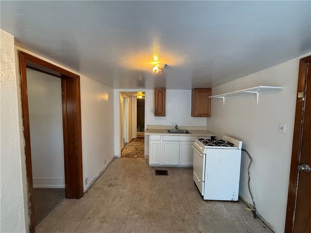 204 Mccoy Rd, Stowe Twp, PA 15136