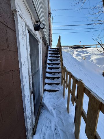 204 Mccoy Rd, Stowe Twp, PA 15136