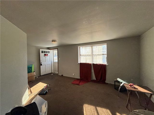 204 Mccoy Rd, Stowe Twp, PA 15136