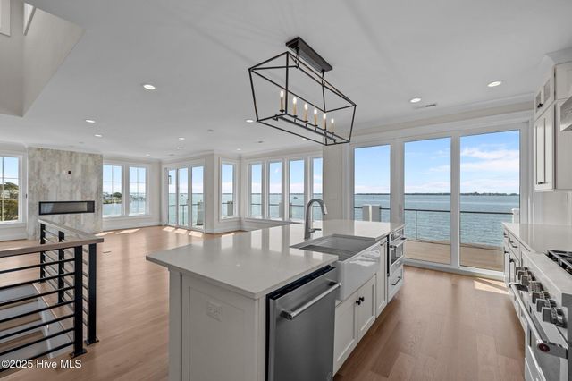 4737 S S Shore Dr Drive, Morehead City, NC 28557