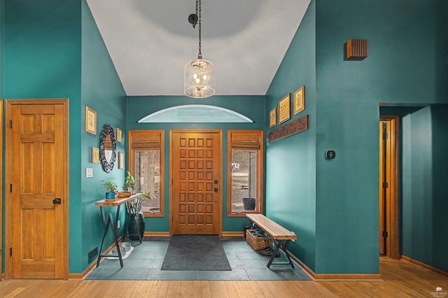 3024 Briaroak Road, Manhattan, KS 66502