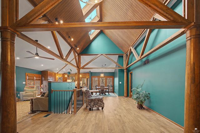 3024 Briaroak Road, Manhattan, KS 66502