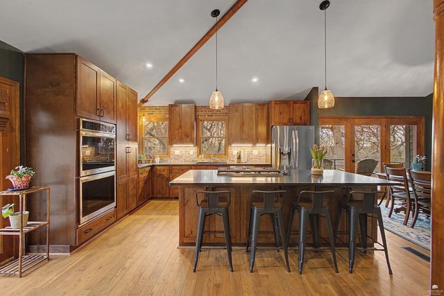 3024 Briaroak Road, Manhattan, KS 66502