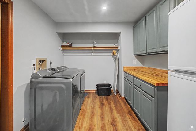 3024 Briaroak Road, Manhattan, KS 66502