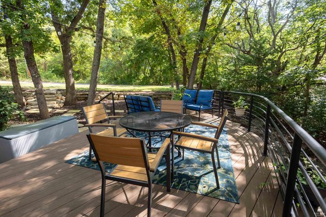 3024 Briaroak Road, Manhattan, KS 66502