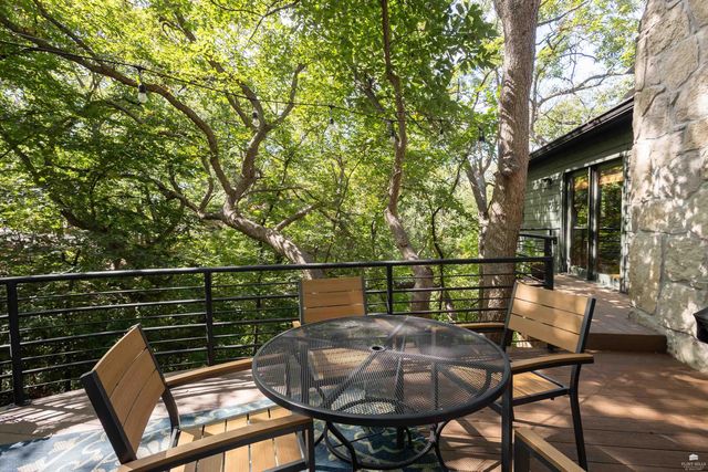 3024 Briaroak Road, Manhattan, KS 66502