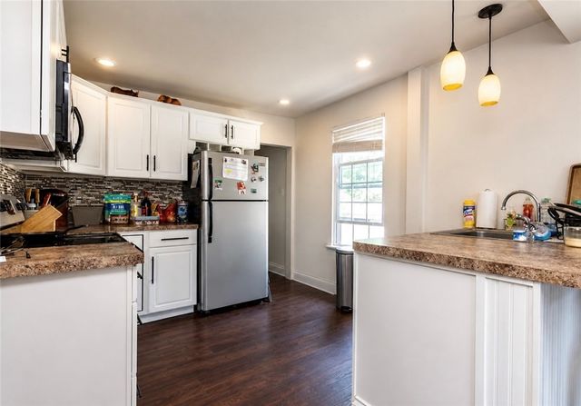 1000 6th Street, Beaver, PA 15009