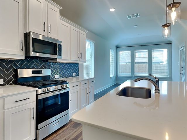 606 Taylor Drive, Fate, TX 75087