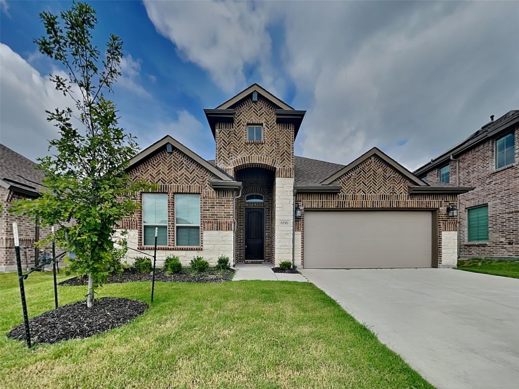 606 Taylor Drive, Fate, TX 75087