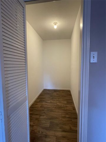 1004 Elm, Sweeny, TX 77480