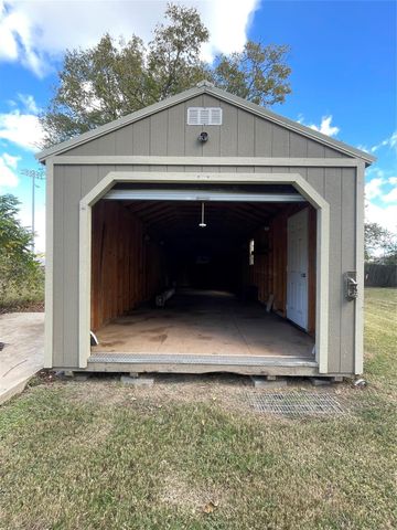 1004 Elm, Sweeny, TX 77480