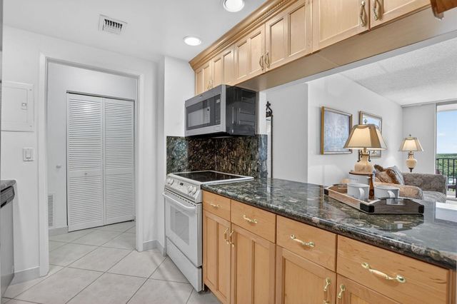 2121 N Ocean Boulevard 805w, Boca Raton, FL 33431