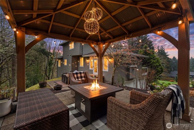 9811 Ridgeway Drive, Gig Harbor, WA 98332