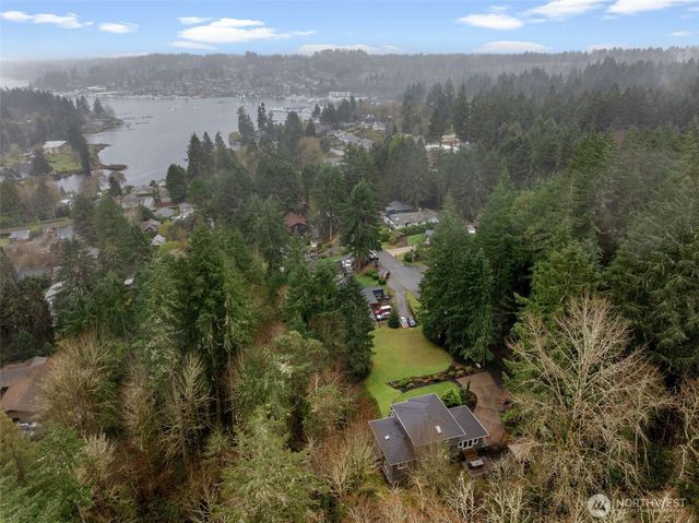 9811 Ridgeway Drive, Gig Harbor, WA 98332