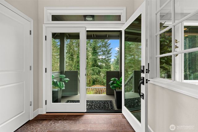 9811 Ridgeway Drive, Gig Harbor, WA 98332