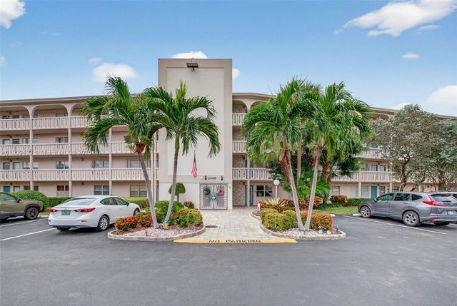 2005 Granada Dr N2, Coconut Creek, FL 33066