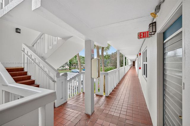 2005 Granada Dr N2, Coconut Creek, FL 33066