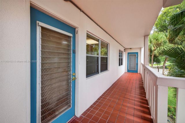 2005 Granada Dr N2, Coconut Creek, FL 33066