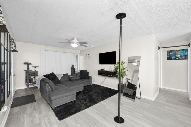 129 N Mason Avenue 105, Chicago, IL 60644