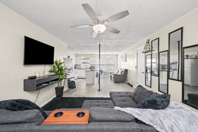 129 N Mason Avenue 105, Chicago, IL 60644