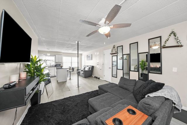 129 N Mason Avenue 105, Chicago, IL 60644