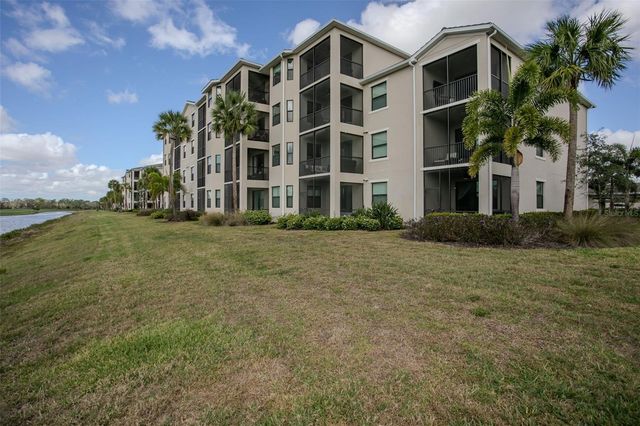 18028 GAWTHROP DRIVE 403, Bradenton, FL 34211