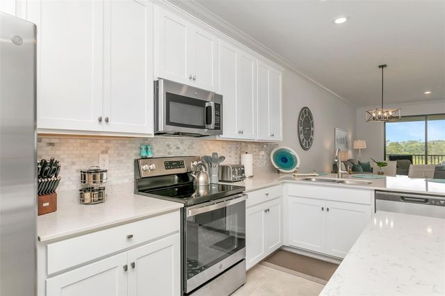18028 GAWTHROP DRIVE 403, Bradenton, FL 34211