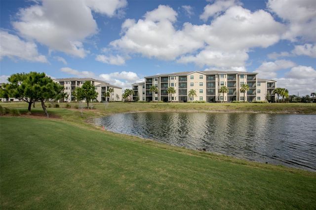 18028 GAWTHROP DRIVE 403, Bradenton, FL 34211