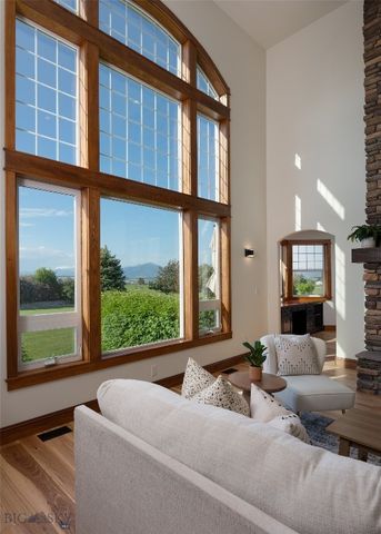 135 Hyalite View, Bozeman, MT 59718