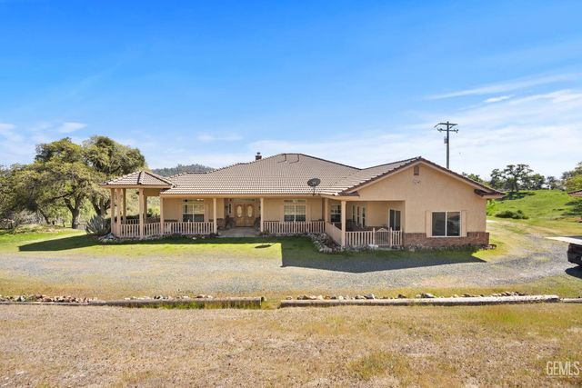 434 Bella Posta Drive, Bakersfield, CA 93308