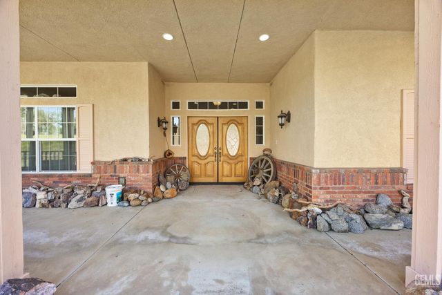 434 Bella Posta Drive, Bakersfield, CA 93308