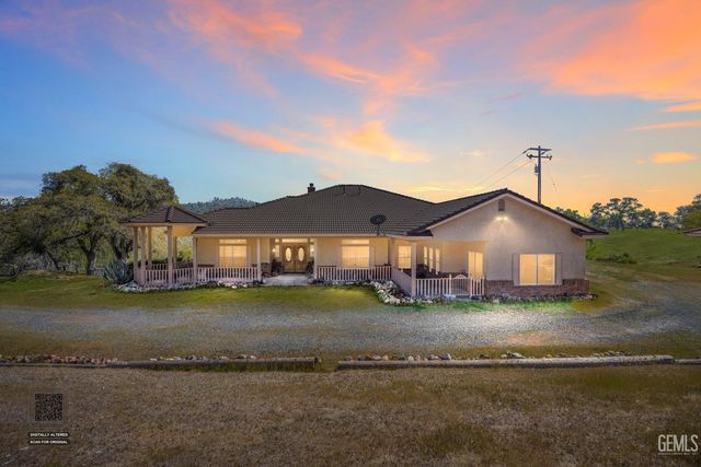 434 Bella Posta Drive, Bakersfield, CA 93308