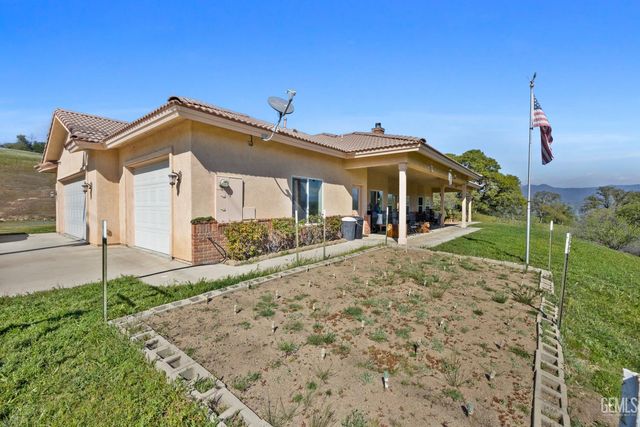 434 Bella Posta Drive, Bakersfield, CA 93308