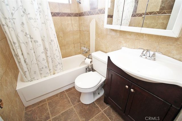 414 E 98th Street B, Inglewood, CA 90301