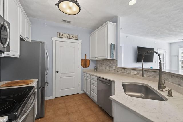 305 Troon CT, Cape Charles, VA 23310