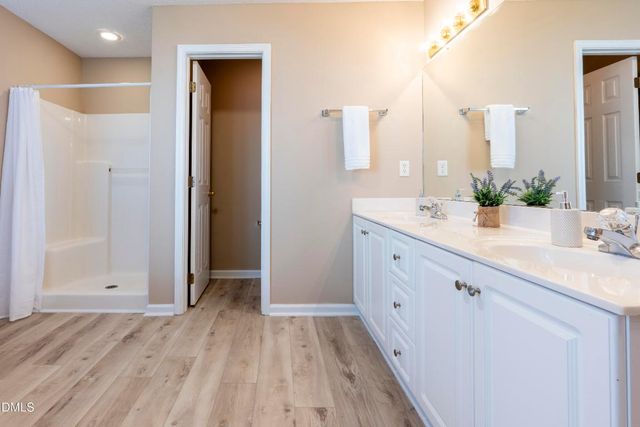 1901 Falls Landing Drive 104, Raleigh, NC 27614