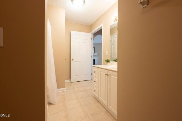 1901 Falls Landing Drive 104, Raleigh, NC 27614