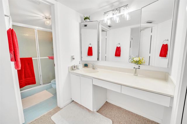 4975 E Sabal Palm Boulevard 408, Tamarac, FL 33319